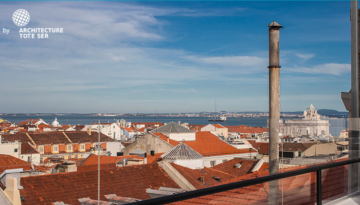 Vista do terraço do apartamento T2 duplex no Chiado, Lisboa